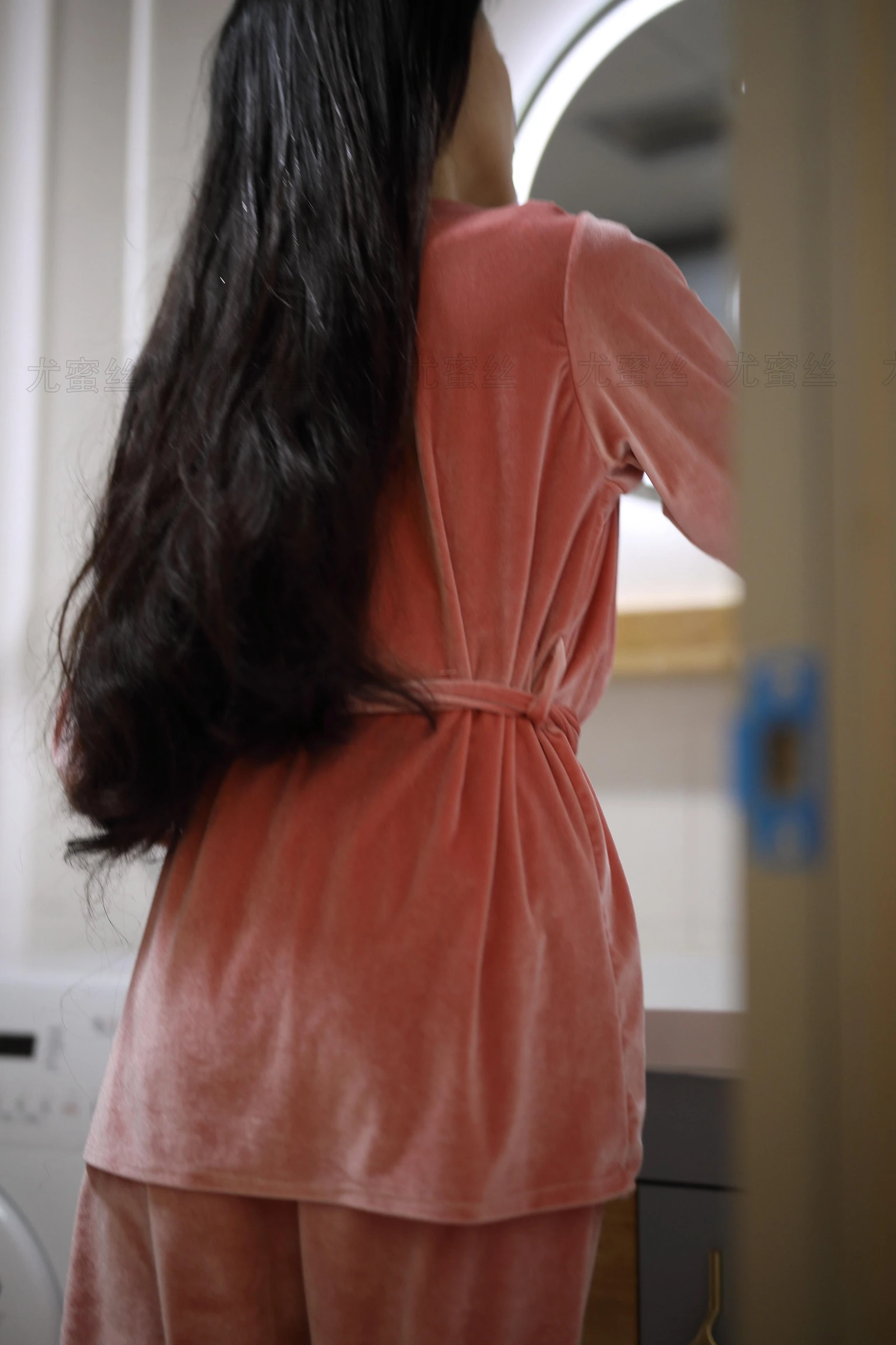 [尤蜜丝]穿搭写真-No.028-[208P1V-622MB]-5.webp
